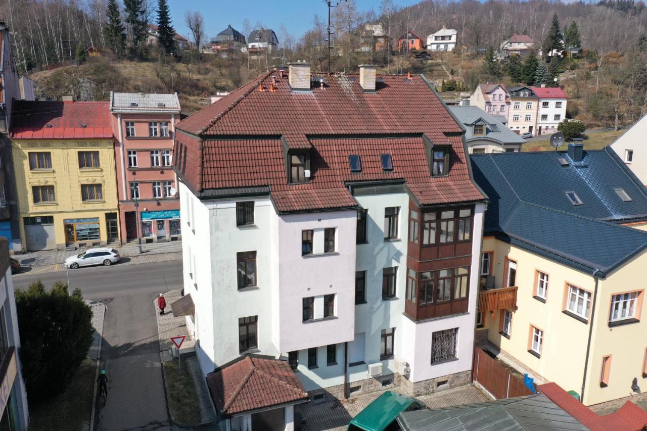 Apartmany Nejdek ภายนอก รูปภาพ