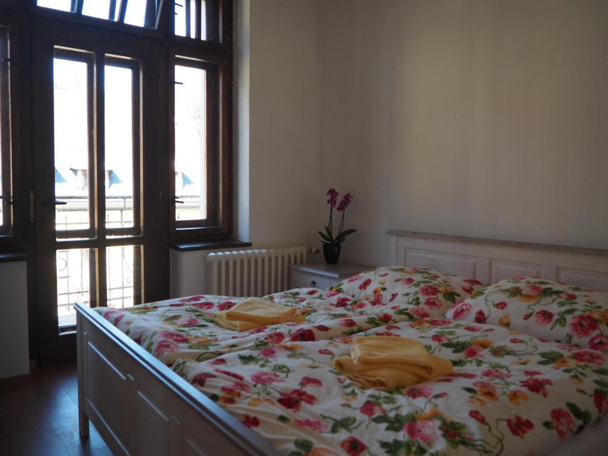 Apartmany Nejdek ภายนอก รูปภาพ
